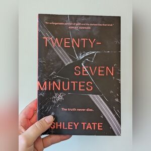Twenty Seven Minutes by Ashley Tate [Paperback Book]
